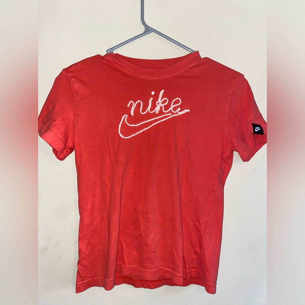 Rare nike thread top
